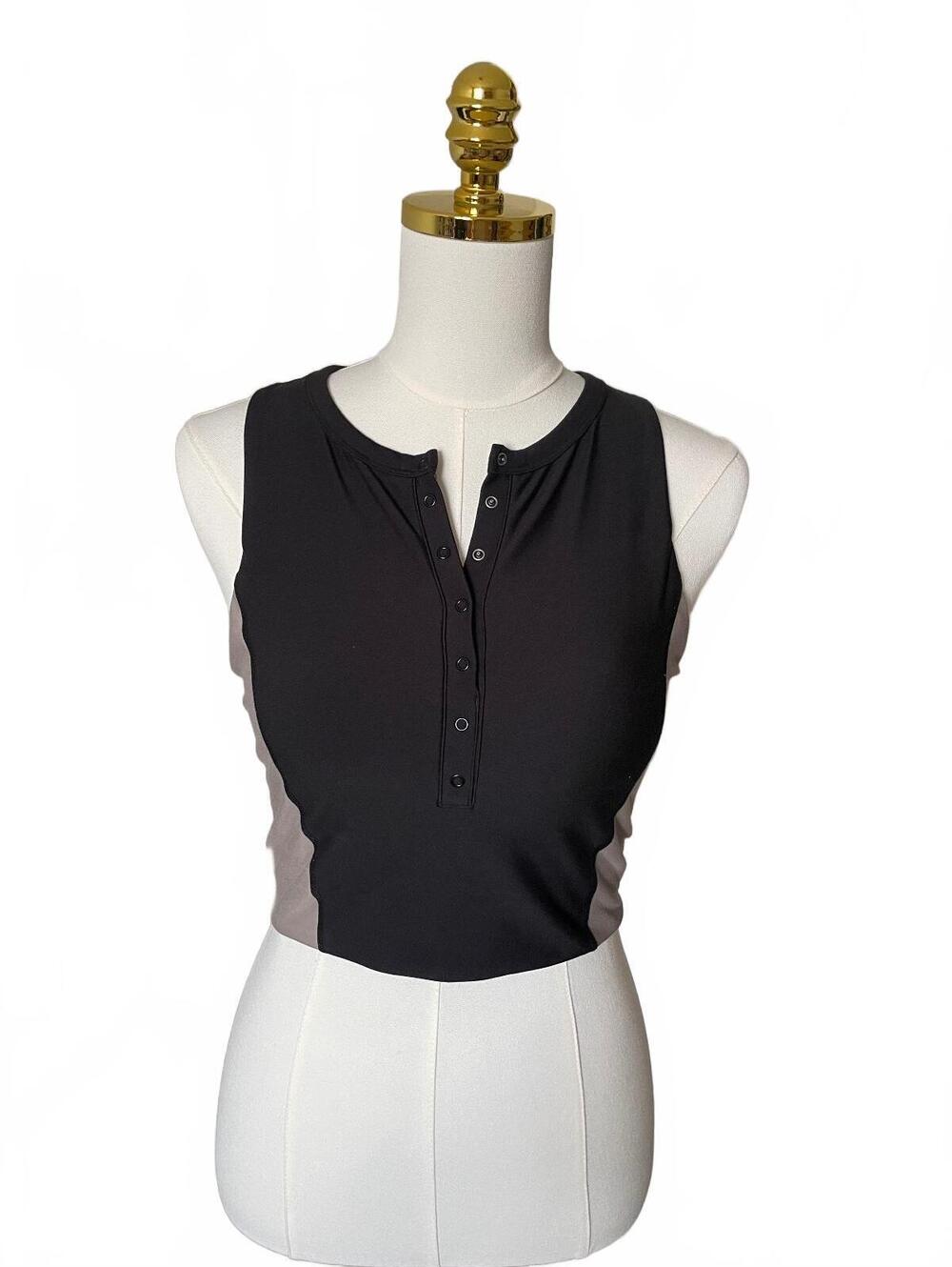 YPB Women's Black Sleeveless Button-Up Tank Top small